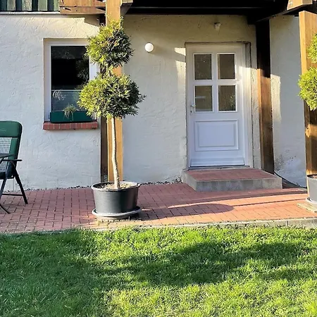 Neue Moderne Ferienwohnung, Separater Eingang, Seenaehe Krakow am See