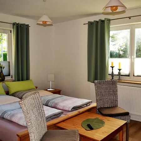 Neue Moderne Ferienwohnung, Separater Eingang, Seenaehe Krakow am See