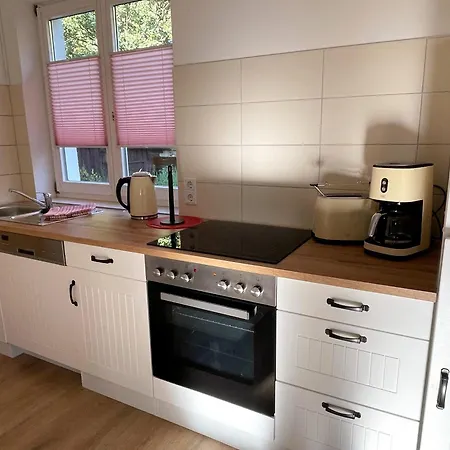 Neue Moderne Ferienwohnung, Separater Eingang, Seenaehe *