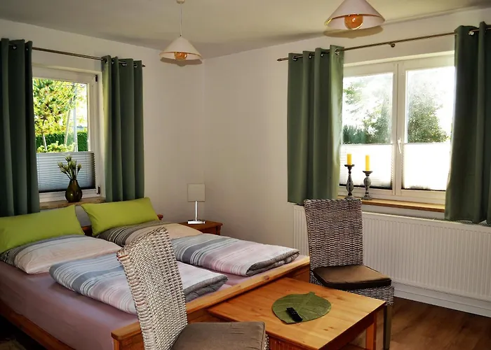 Neue Moderne Ferienwohnung, Separater Eingang, Seenaehe Krakow am See